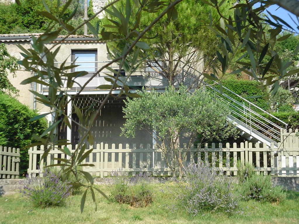 La Cabane De Pepe Emilien Bed & Breakfast Chomérac Екстериор снимка