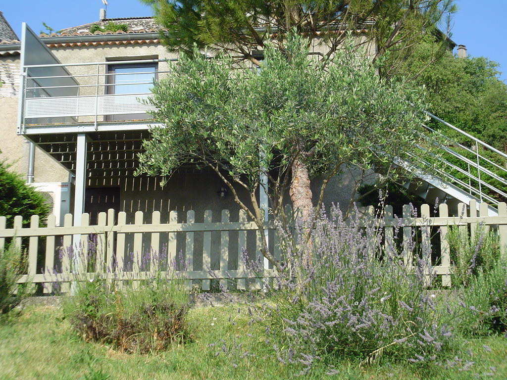 La Cabane De Pepe Emilien Bed & Breakfast Chomérac Екстериор снимка